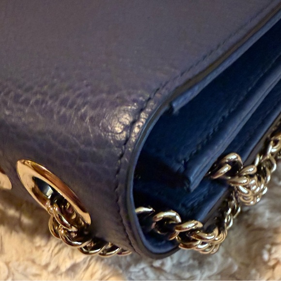 GUCCI AUTHENTIC CALFSKIN PERIWINKLE BLUE INTERLOCKING GG CHAIN SHOULDER BAG.NWOT - Picture 15 of 16
